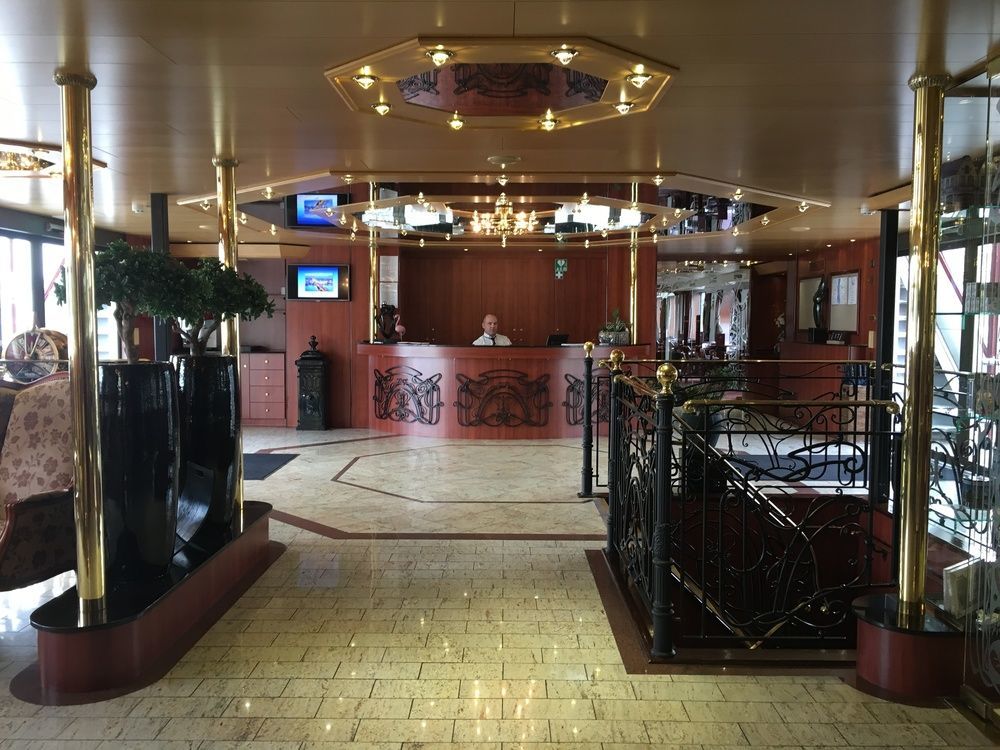 Knm Ms Switzerland I - Dusseldorf Hotel Kültér fotó