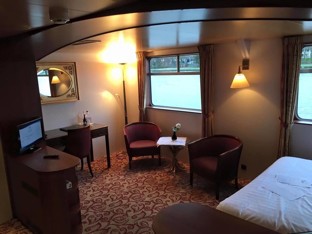Knm Ms Switzerland I - Dusseldorf Hotel Kültér fotó