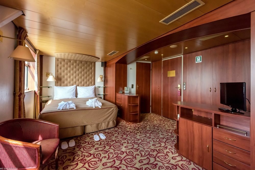 Knm Ms Switzerland I - Dusseldorf Hotel Kültér fotó