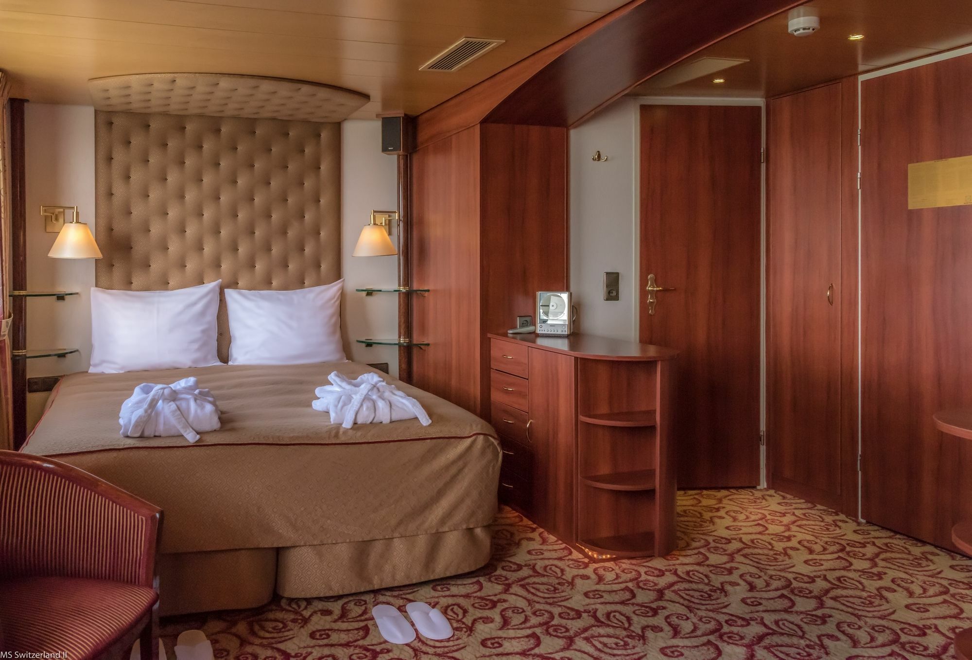 Knm Ms Switzerland I - Dusseldorf Hotel Kültér fotó